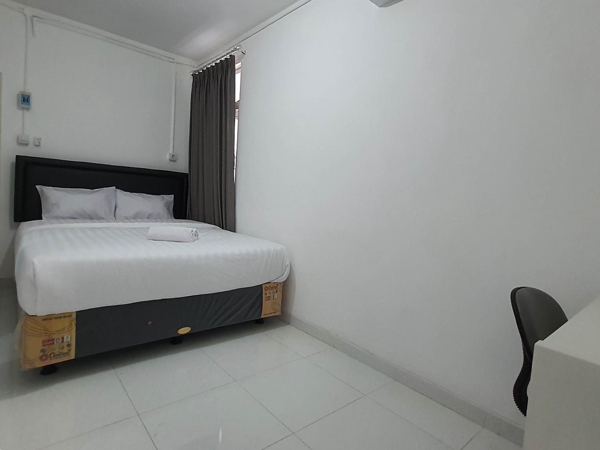 Готель Reddoorz Syariah At Jalan Godean Ngabean Екстер'єр фото